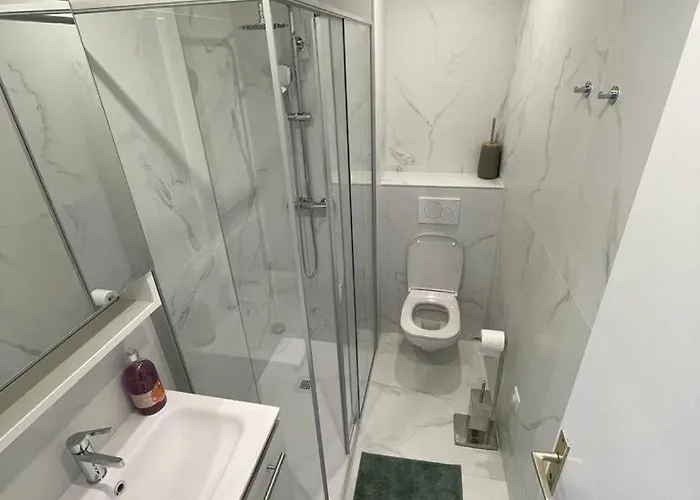 Apartment Mistral Seaside - 200m De La Cannes